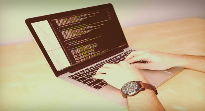 thiết bị bẻ khóa mọi máy Macbook trong nửa phút