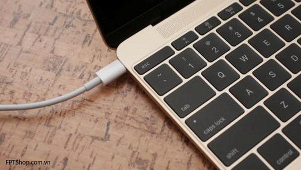 kết nối phụ kiện với Macbook 12 inch cũ chính hãng
