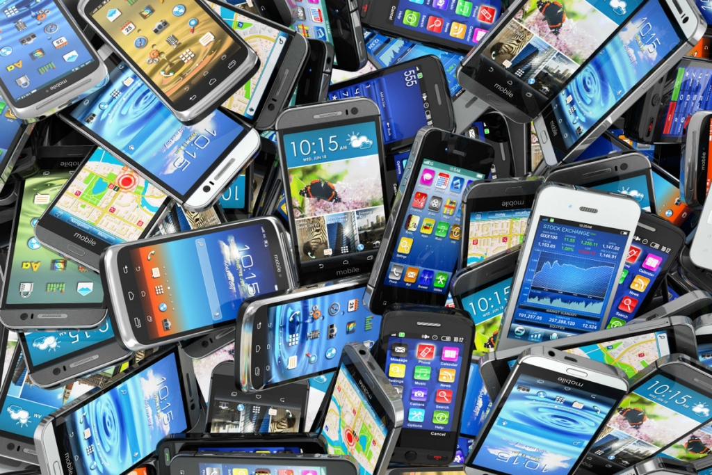 Dùng smartphone tái chế để tạo Huy chương Olympics 2020