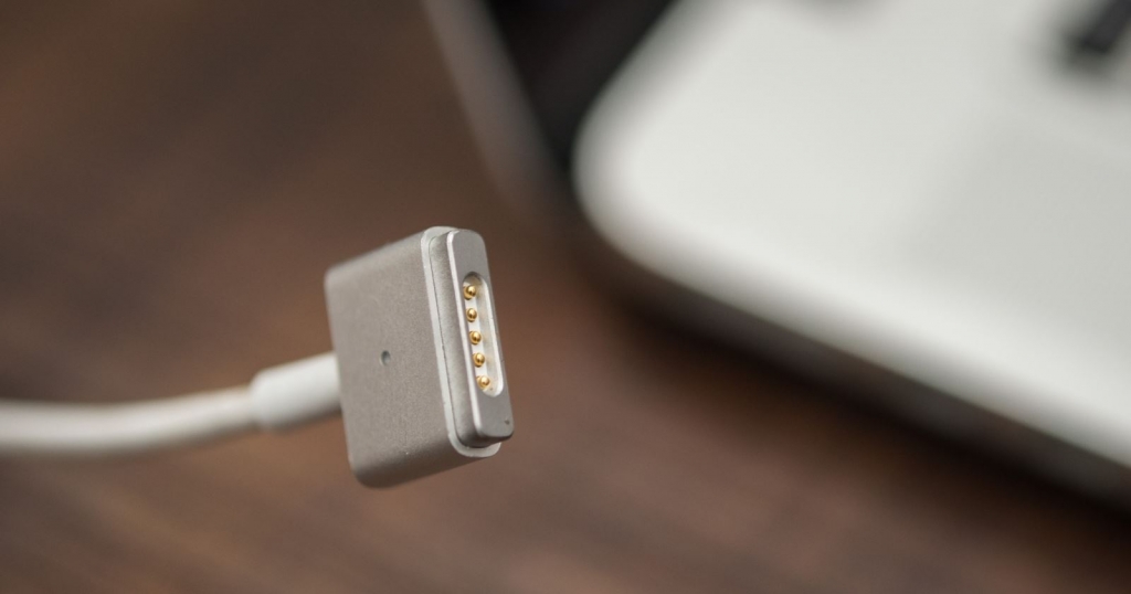mua Macbook Pro 15 inch cũ chính hãng