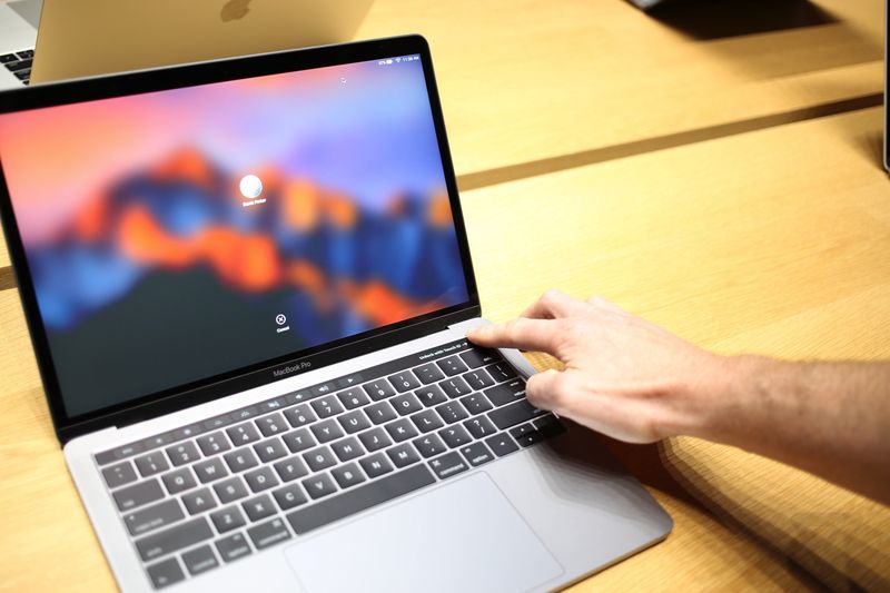 Macbook pro 13 inch cũ