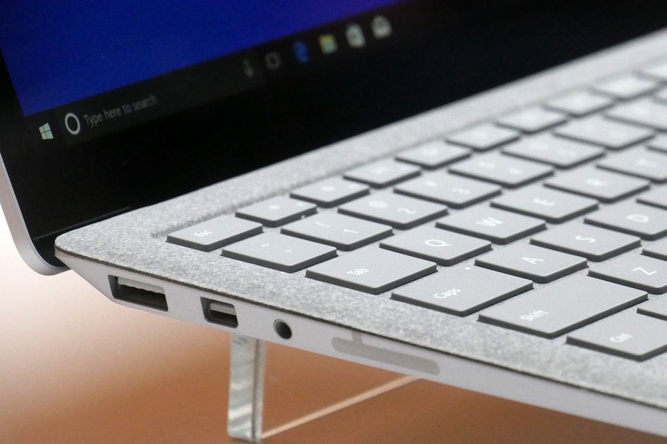 Macbook Pro cũ chính hãng