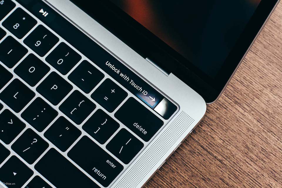 Macbook retina 15 inch cũ