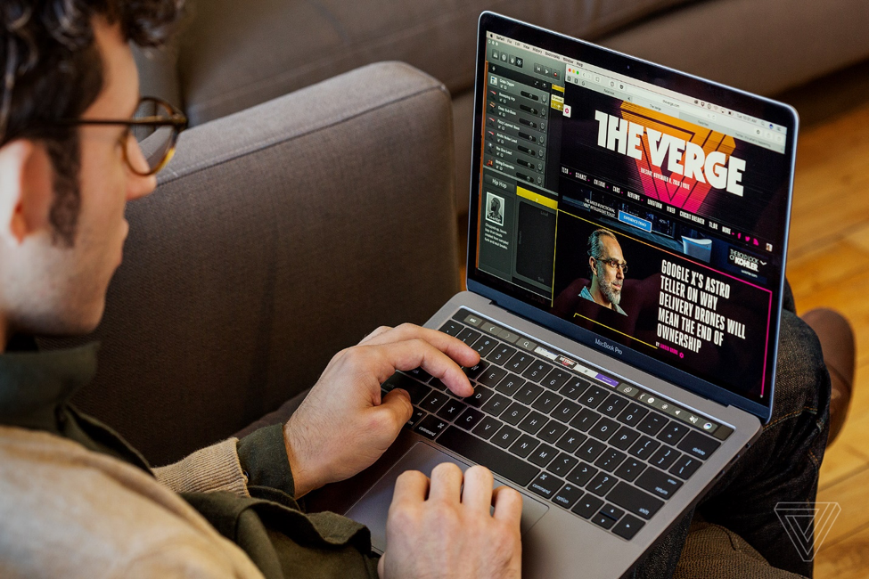 ban-macbook-cu