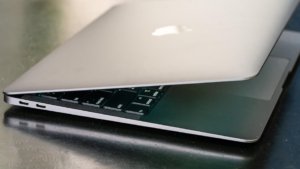 Cổng kết nối MacBook Air 2020