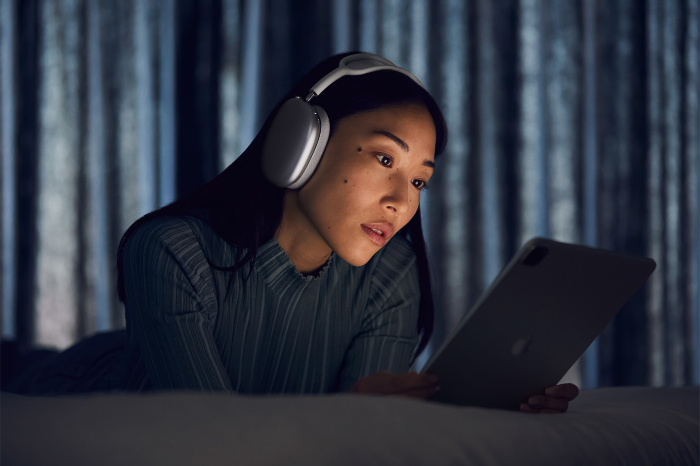 Apple giới thiệu tai nghe AirPods Max: Chiếc AirPods với thiết kế over-ear tuyệt đẹp