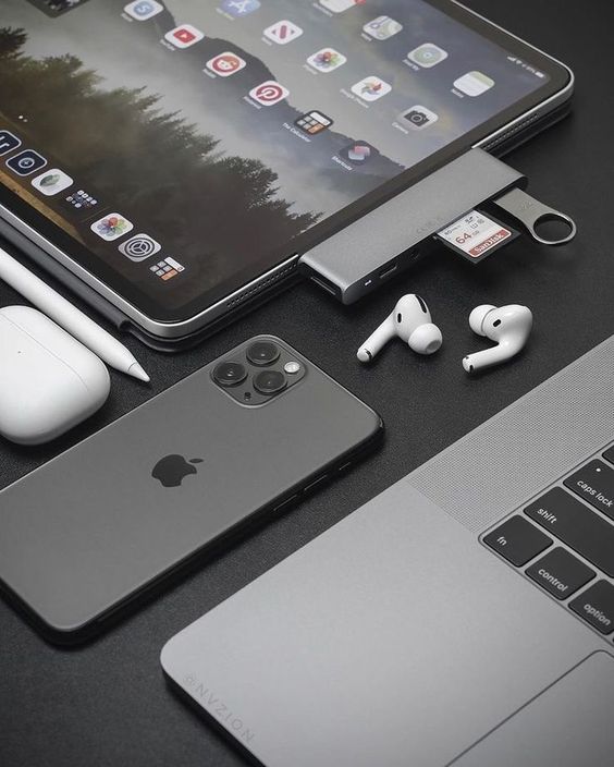 Chữ “i” trên các sản phẩm của Apple không chỉ có một ý nghĩa