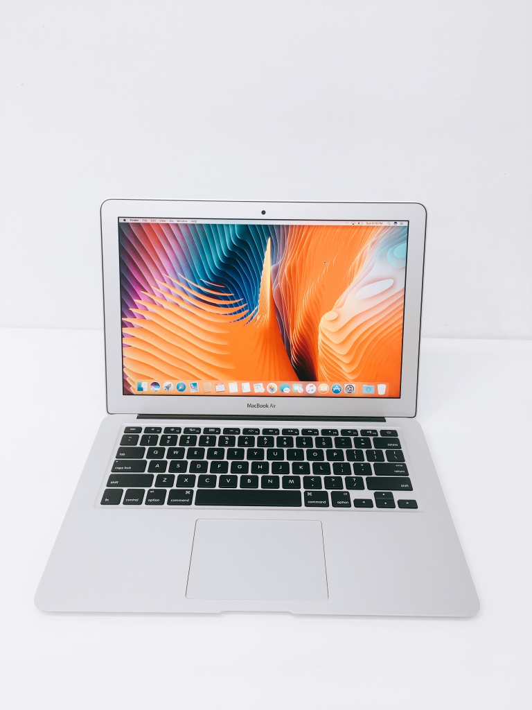 MacBook Air 2016 Like New