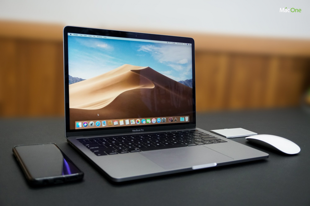Về thiết kế Macbook Pro 2018