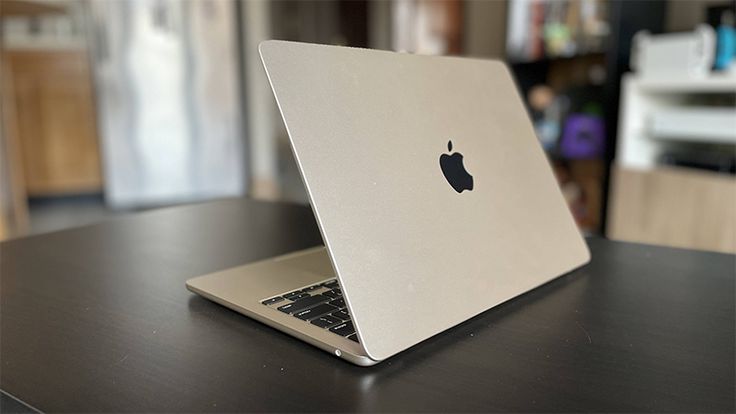 Macbook Air màu Starlight