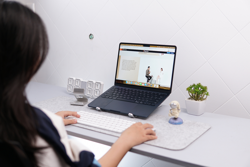 Trackpad đa điểm, bàn phím mượt mà - Macbook Air 2022 là gì 