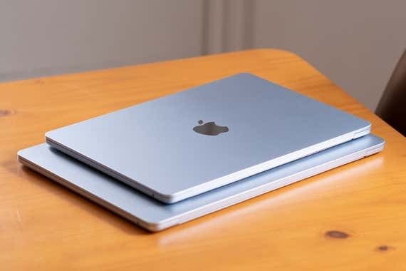 So Sánh MacBook Air M2 13 Inch và 15 Inch - Nâng Cấp Có Đáng?