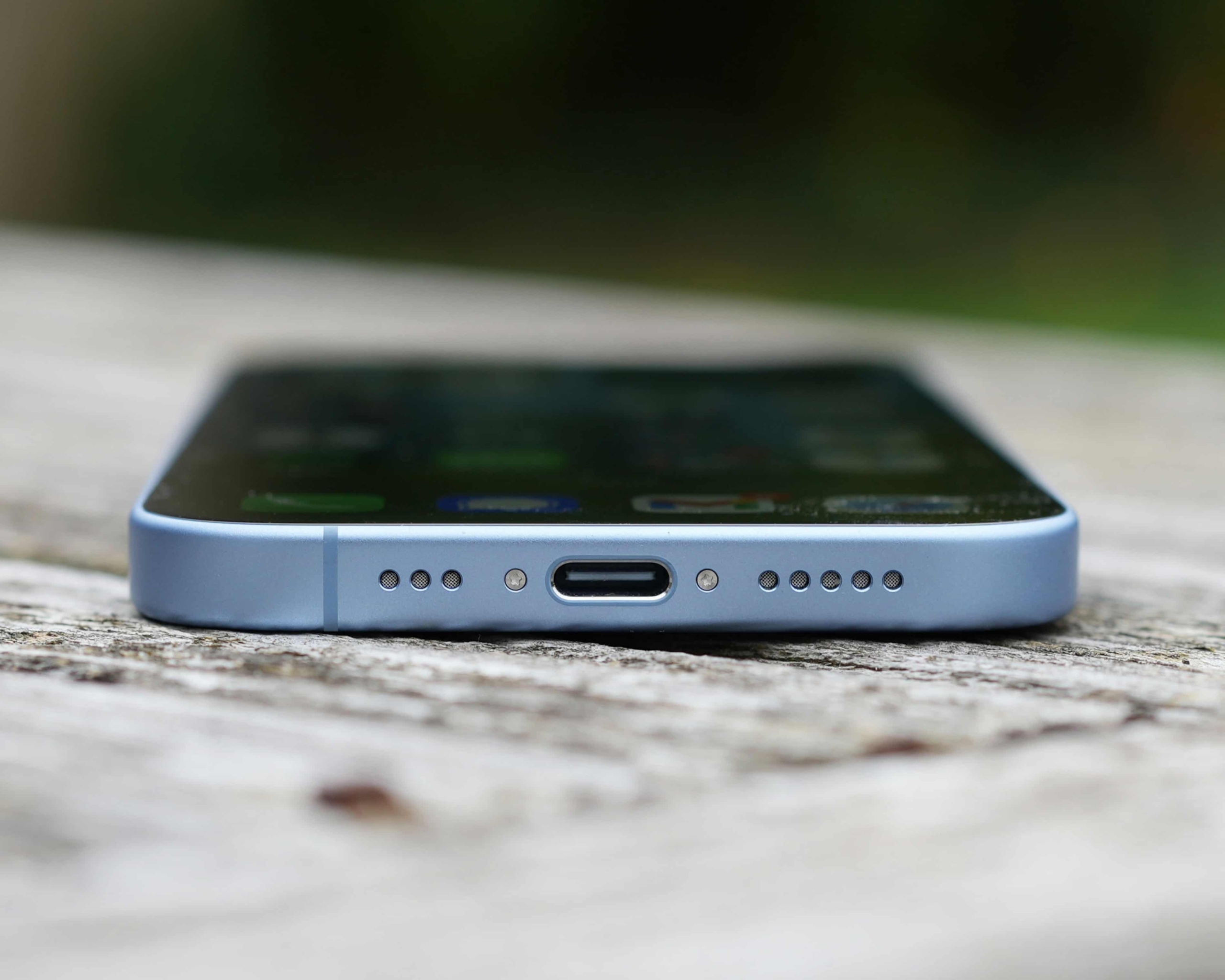 Đánh Giá iPhone 17: Cuối Cùng Apple Đã Chịu Nghe Lời Người Tiêu Dùng