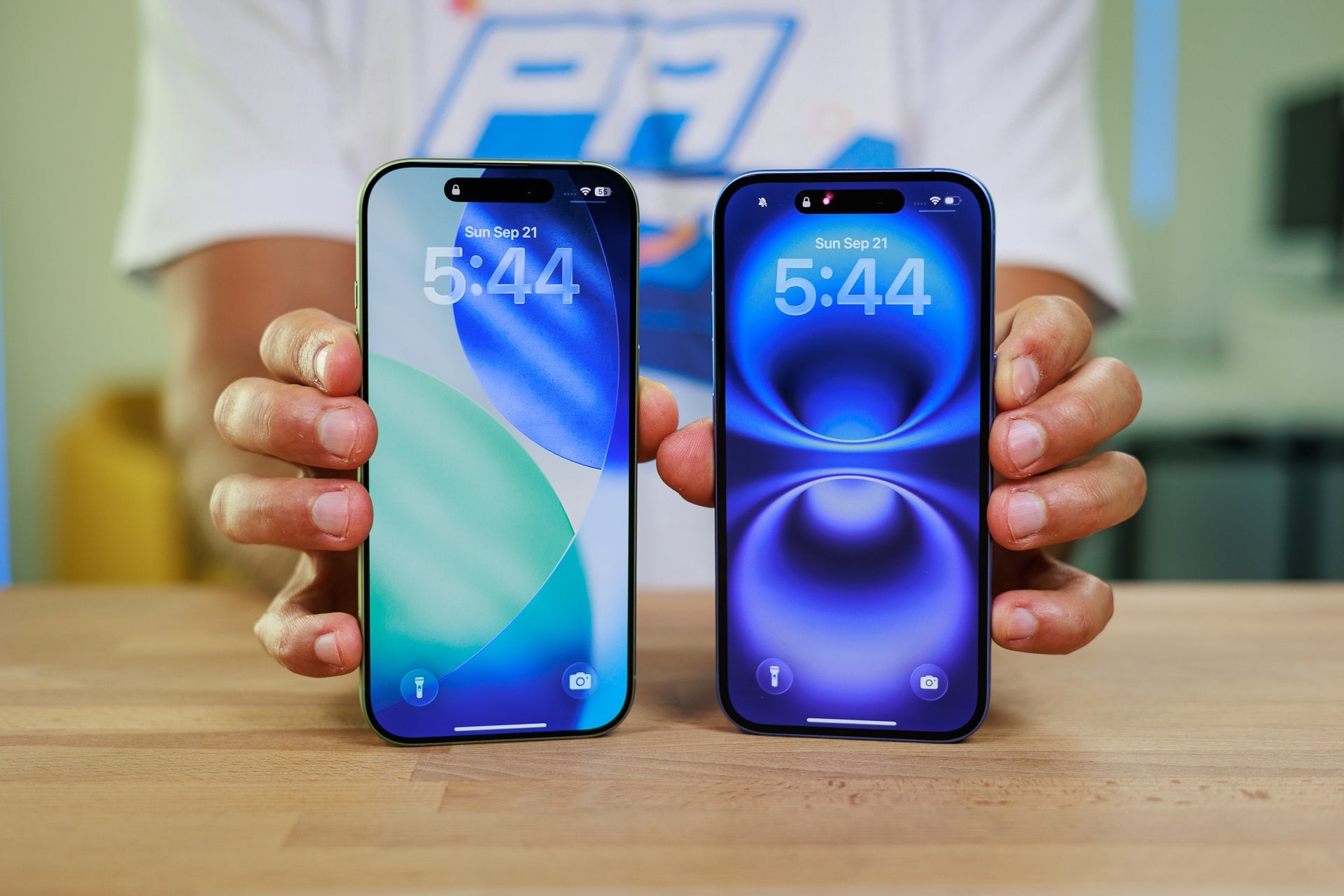 So sánh iPhone 16 và iPhone 17: Nâng cấp đáng giá hay chỉ là chiêu trò?