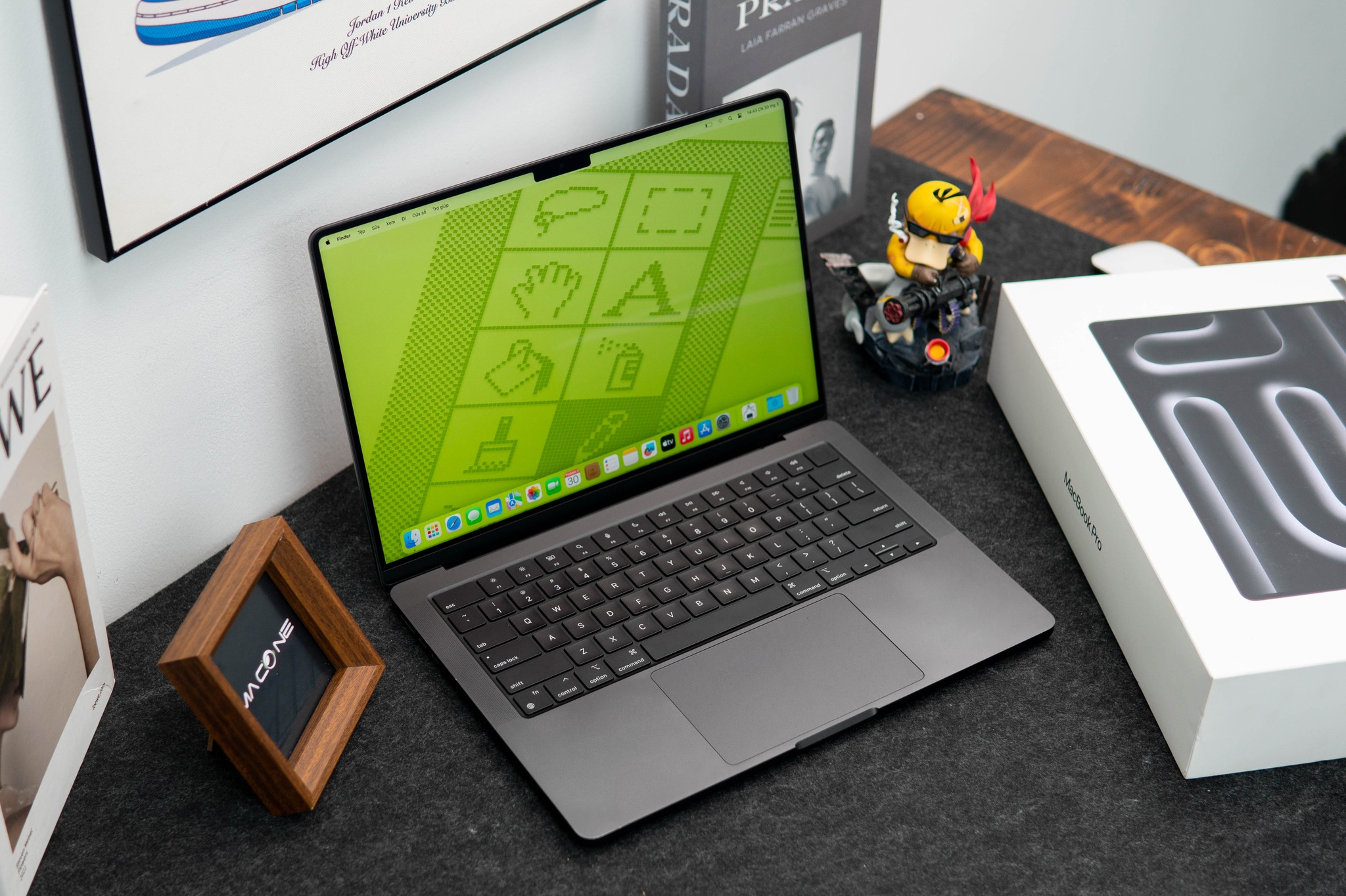 Cầm 25 triệu làm Marketing: Nên mua MacBook Air M4 mới hay Pro M1 Pro cũ?