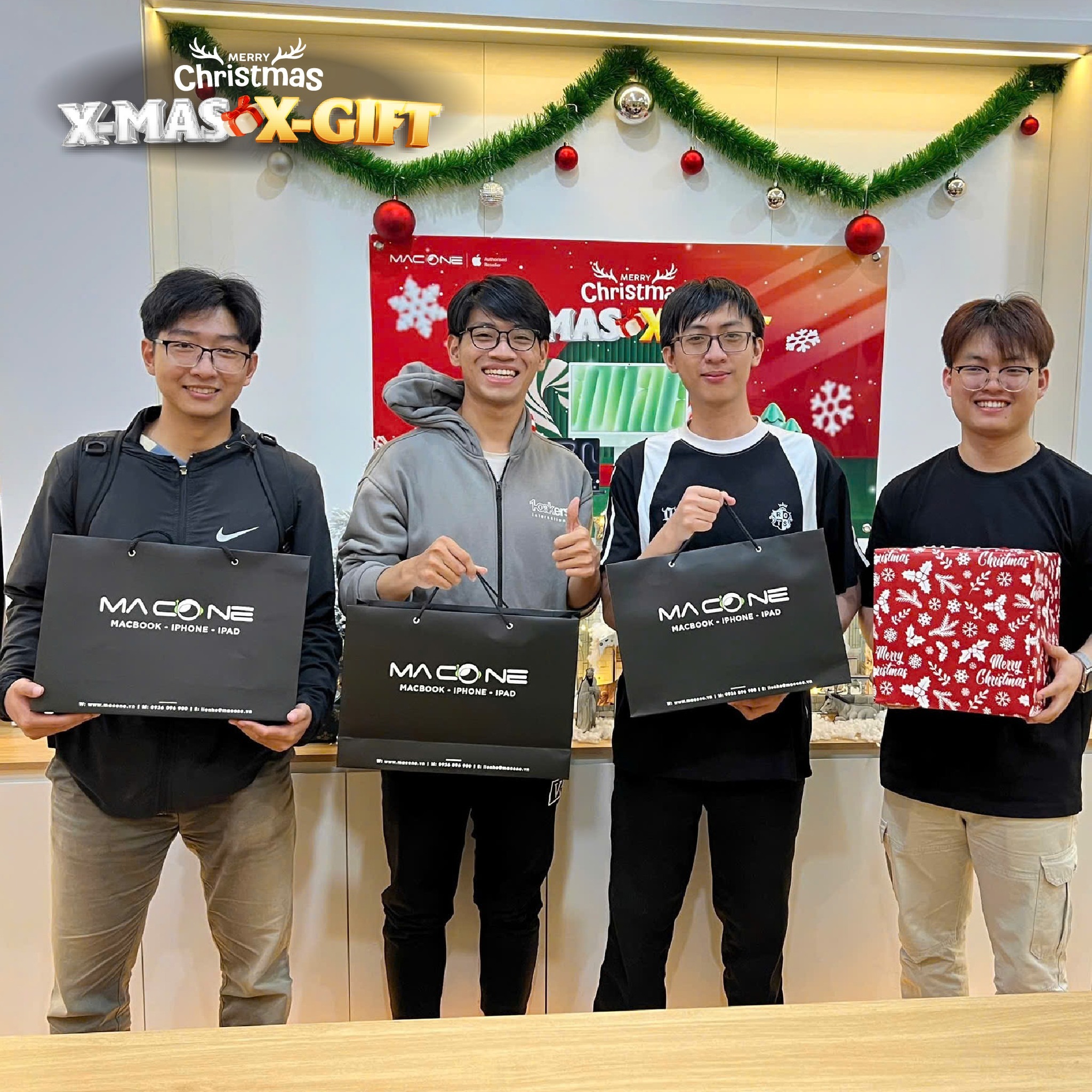Sinh Viên Thương Mại Điện Tử Dùng MacBook Air